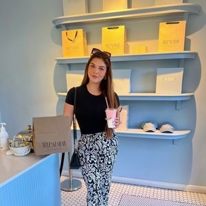 Meet your Posher, Gaby fatima